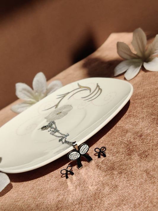 Bow Jewelry Set – STAINLESS STEEL Pendant Necklace & Matching Earrings